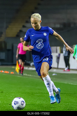 Chelsea FC v VfL Wolfsburg - UEFA Women's Champions League Quarter Final: Leg One-stock-foto