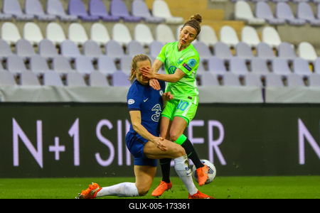 Chelsea FC v VfL Wolfsburg - UEFA Women's Champions League Quarter Final: Leg One-stock-foto