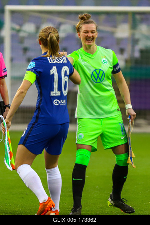 Chelsea FC v VfL Wolfsburg - UEFA Women's Champions League Quarter Final: Leg One-stock-foto