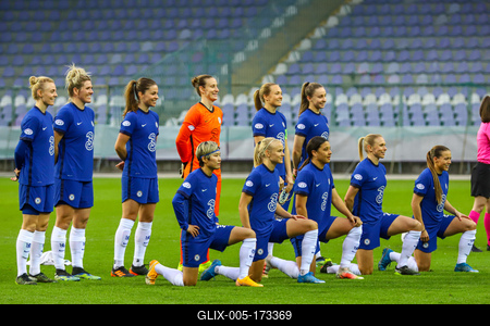Chelsea FC v VfL Wolfsburg - UEFA Women's Champions League Quarter Final: Leg One-stock-foto