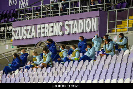 Chelsea FC v VfL Wolfsburg - UEFA Women's Champions League Quarter Final: Leg One-stock-foto