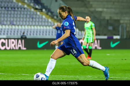 Chelsea FC v VfL Wolfsburg - UEFA Women's Champions League Quarter Final: Leg One-stock-foto