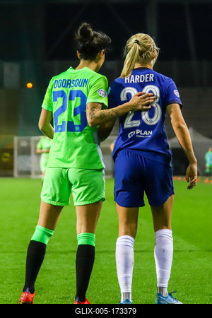Chelsea FC v VfL Wolfsburg - UEFA Women's Champions League Quarter Final: Leg One-stock-foto