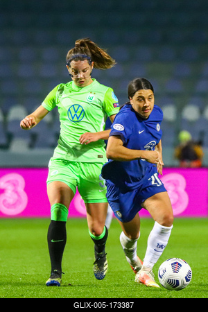 Chelsea FC v VfL Wolfsburg - UEFA Women's Champions League Quarter Final: Leg One-stock-foto