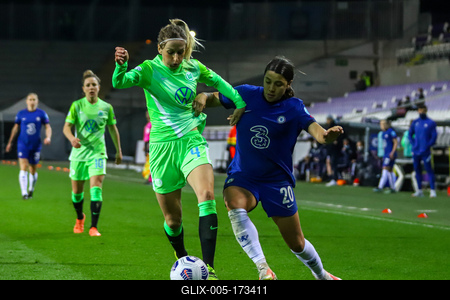Chelsea FC v VfL Wolfsburg - UEFA Women's Champions League Quarter Final: Leg One-stock-foto