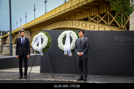 Danube shipwreck - The monument to the victims of the Mermaid was inaugurated-stock-foto