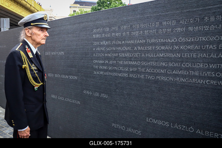 Danube shipwreck - The monument to the victims of the Mermaid was inaugurated-stock-foto