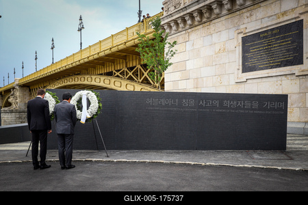 Danube shipwreck - The monument to the victims of the Mermaid was inaugurated-stock-foto