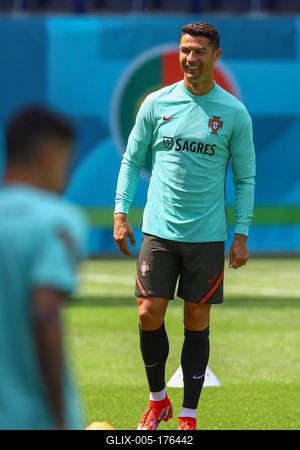 FBL-EURO-2020-2021-POR-TRAINING-stock-foto