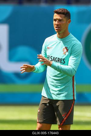 FBL-EURO-2020-2021-POR-TRAINING-stock-foto