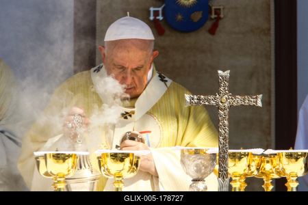 POPE - FRANCIS - VISITS - BUDAPEST-stock-foto
