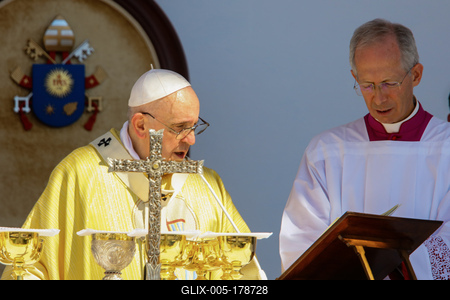 POPE - FRANCIS - VISITS - BUDAPEST-stock-foto