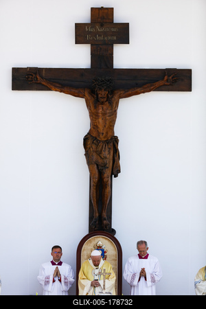 POPE - FRANCIS - VISITS - BUDAPEST-stock-foto