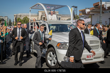 POPE - FRANCIS - VISITS - BUDAPEST-stock-foto