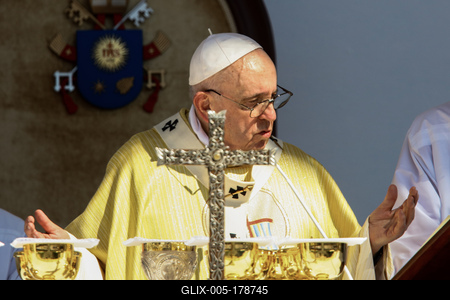 POPE - FRANCIS - VISITS - BUDAPEST-stock-foto
