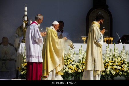 POPE - FRANCIS - VISITS - BUDAPEST-stock-foto