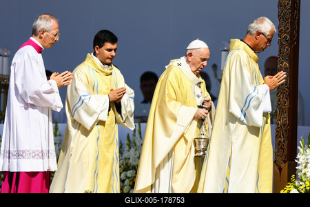 POPE - FRANCIS - VISITS - BUDAPEST-stock-foto
