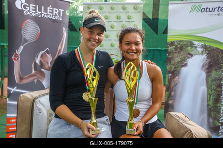 Naturtex Adult Hungarian National Championship Women 's Doubles Final 2021.-stock-foto