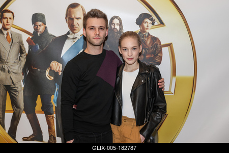 King’s Man: A kezdetek - Premier vetítése-stock-foto