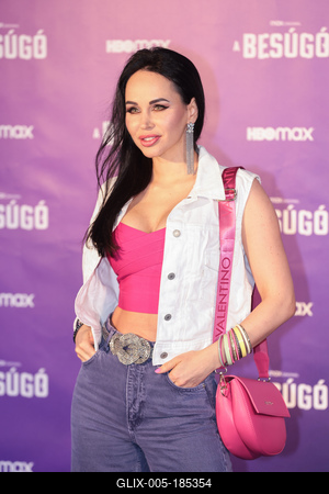 A besúgó - Purple Carpet esemény.-stock-foto