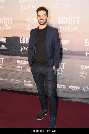 Együtt kezdtük - díszpremier.-stock-foto