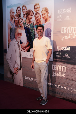 Együtt kezdtük - díszpremier.-stock-foto