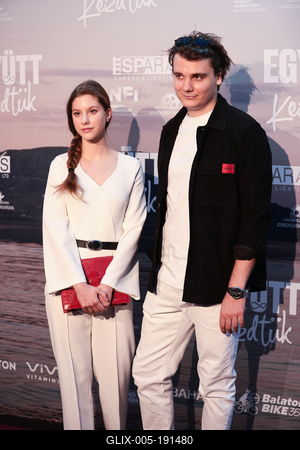 Együtt kezdtük - díszpremier.-stock-foto