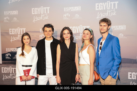 Együtt kezdtük - díszpremier.-stock-foto