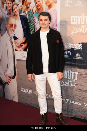 Együtt kezdtük - díszpremier.-stock-foto