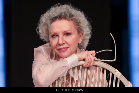 CSODÁLATOS VAGY, JÚLIA!-stock-foto