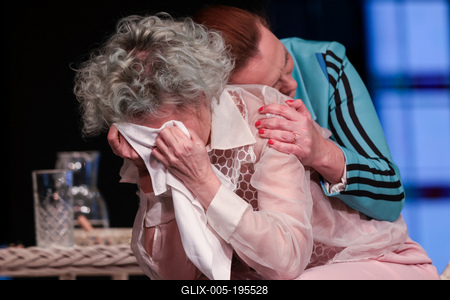 CSODÁLATOS VAGY, JÚLIA!-stock-foto