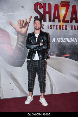 Shazam premier-stock-foto