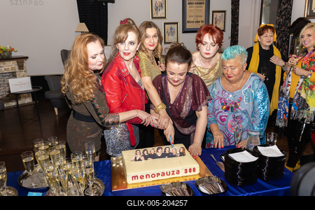 (b-j) Szőlőskei Tímea, Tóth Enikő, Janza Kata, Náray Erika, Szulák Andrea, Hernádi Judit, Falusi Mariann,-stock-foto