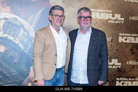 A Sárkányok Kabul felett - Díszpremier-stock-foto