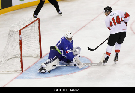 2018 IIHF Ice Hockey World Championship Division I Group A - Day Four-stock-foto