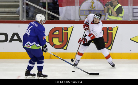 2018 IIHF Ice Hockey World Championship Division I Group A - Day Four-stock-foto