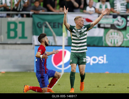 Ferencvarosi TC v Vasas FC - Hungarian OTP Bank Liga-stock-foto