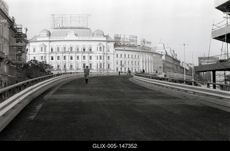 A Nyugati (Marx) téri közúti felüljáró építése 1981-ben-stock-foto