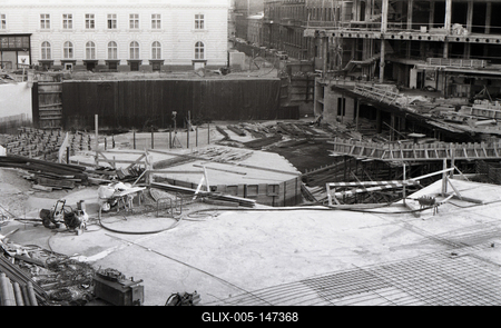 1980 a Marx tér építése-stock-foto