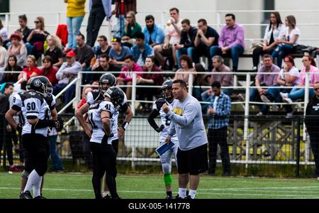 Kovács Sándor, korábbi amerikai futball játékos a magyar bajnokságban, jelenleg edző, védő kordinátor a Szekszárd Bad Bones csapatában, szakértő és sportriporter a Sport TV-ben-stock-foto