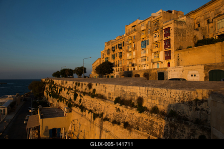 Valetta balconies, city in late afternoon lights. Malta-stock-foto
