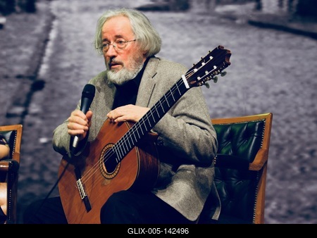 Sebő Ferenc vendég beszélgetése a Műcsarnokban, az Egy/Kor kiállításon-stock-foto