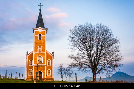 Ősszel a Lengyel-kápolna mellett.-stock-foto