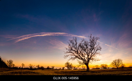 Egy őszi naplemente a Balatonakali közelében-stock-foto