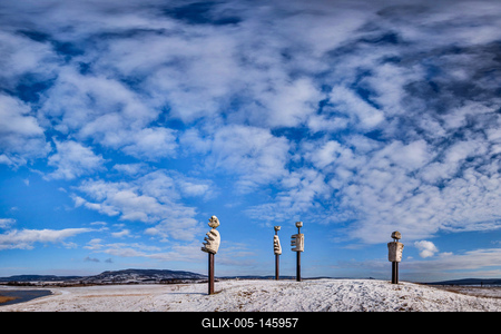 Szoborcsoport a Káli-medence közepén.-stock-foto
