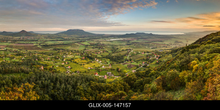 Őszi tájkép a Balaton-felvidékről-stock-foto
