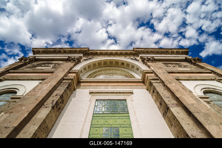 Esztergomi bazilika egy nyári napon.-stock-foto