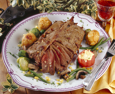 Tűzdelt őzgerinc melegen-stock-foto