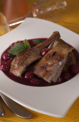 kacsa cseresznyemártásban2-stock-foto