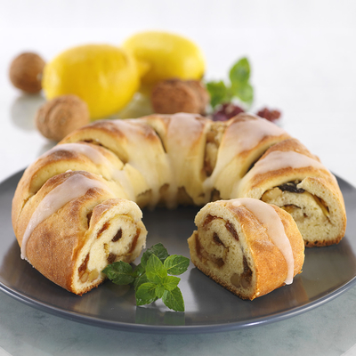 karácsonyi diós koszorú-stock-foto